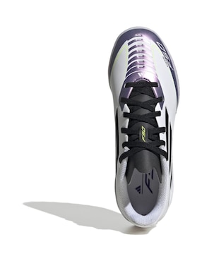 Tenis Adidas de niño para fútbol