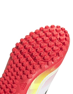 Tenis P4 para fútbol Adidas de niño