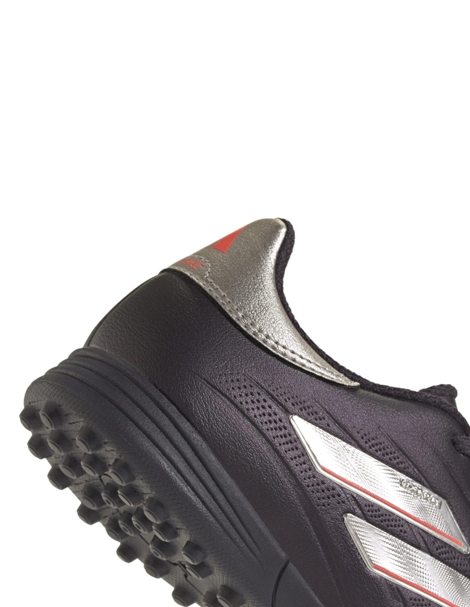 Tenis de niño para fútbol 7