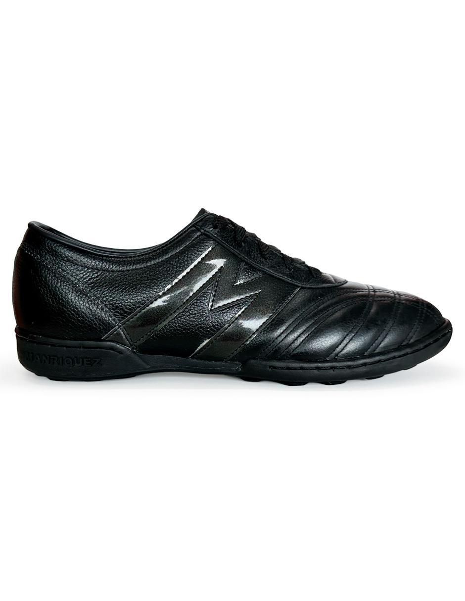 Tenis para fútbol de niño