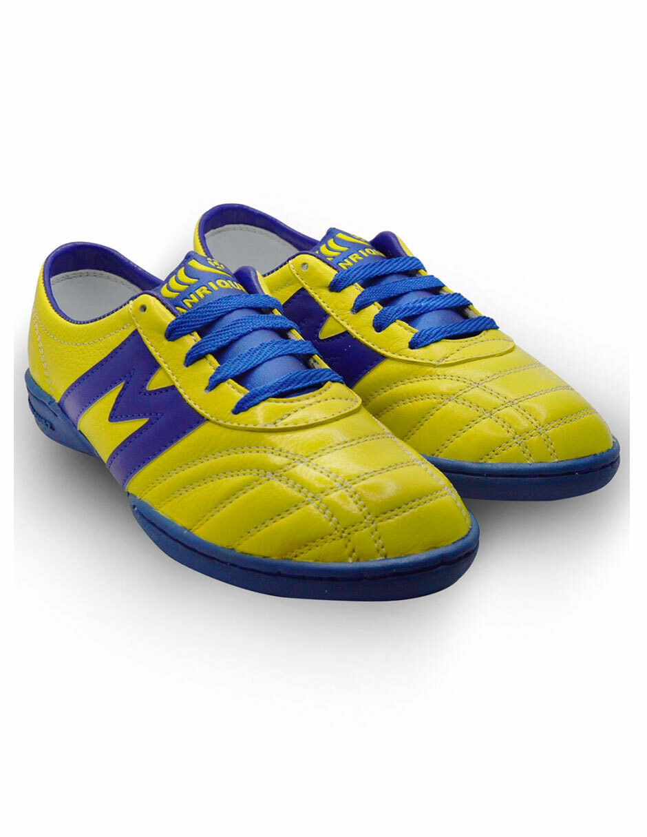 Tenis para fútbol de niño 2