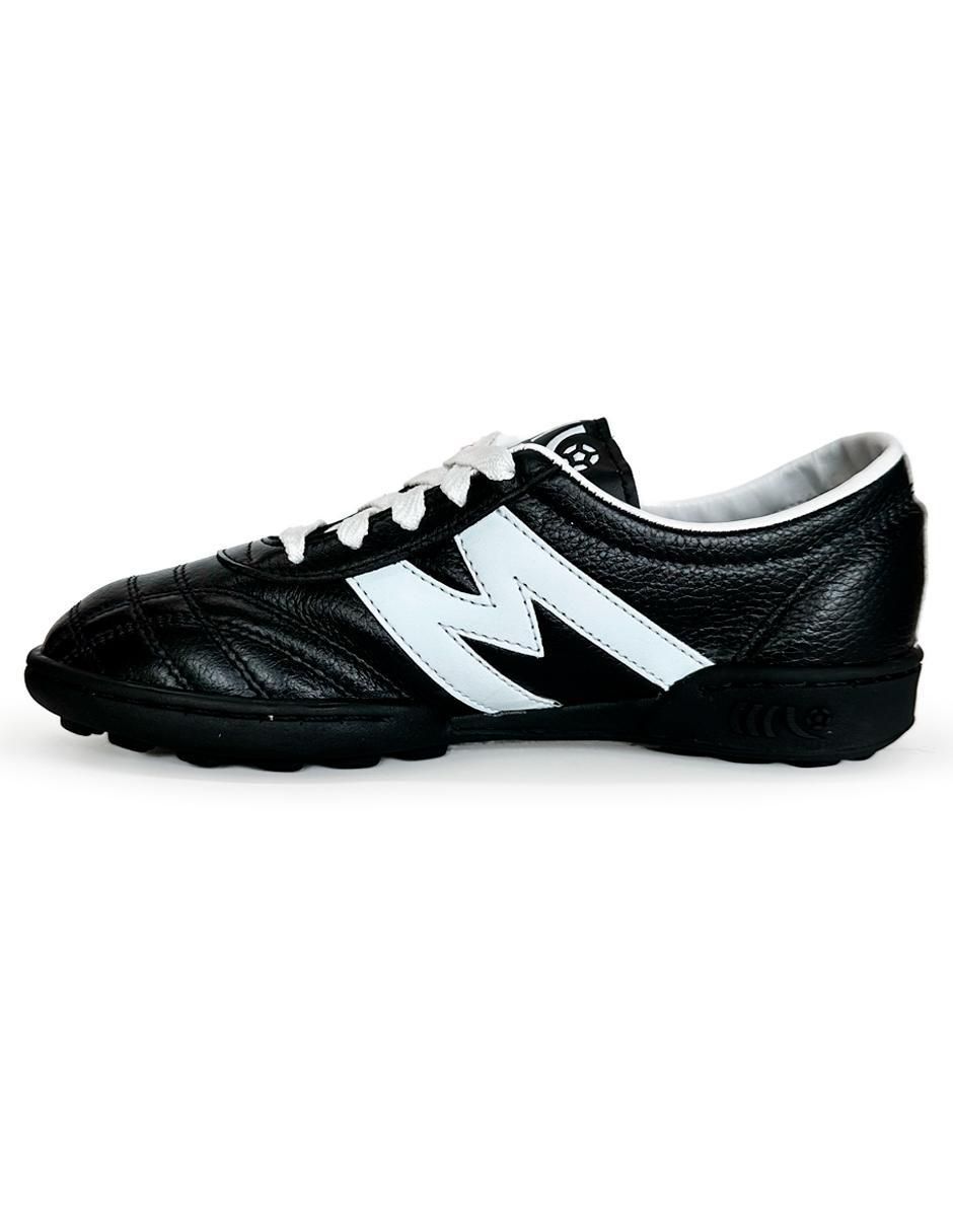 Tenis para fútbol de niño 2