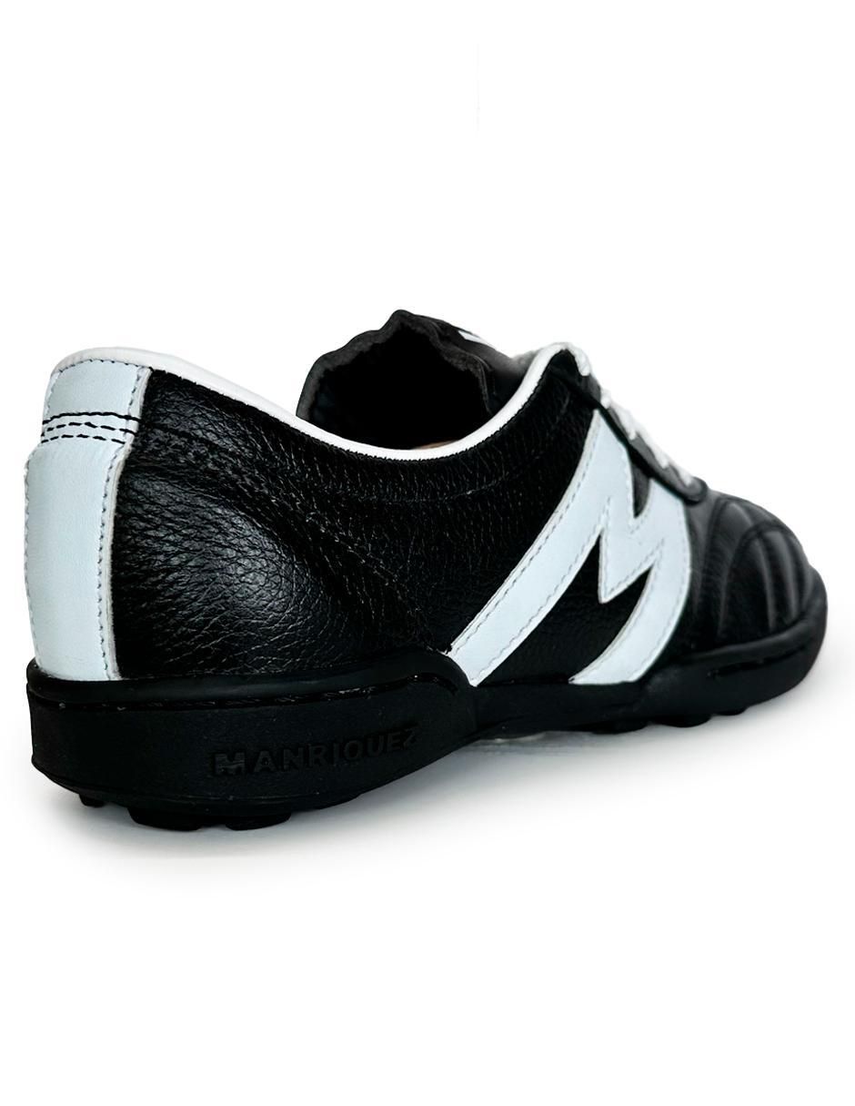 Tenis para fútbol de niño 3